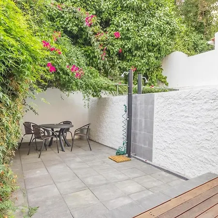 Sweet Secret Garden At Ii Apartment Lisbon